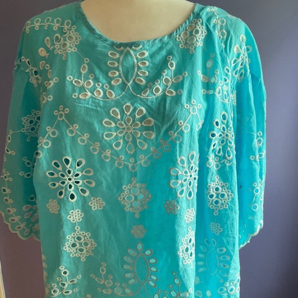 Aqua Eyelet Top with Embroidered Front and Bell Sleeves size 1X